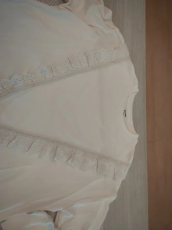 Sweat crème broderie Kiabi 12 ans - photo numéro 2