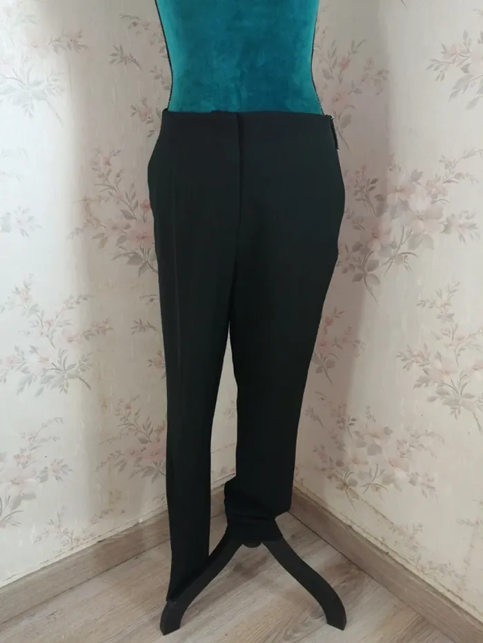 Pantalon noir droit style tailleur fausses poches arrières / ottantotto / (42) - photo numéro 2