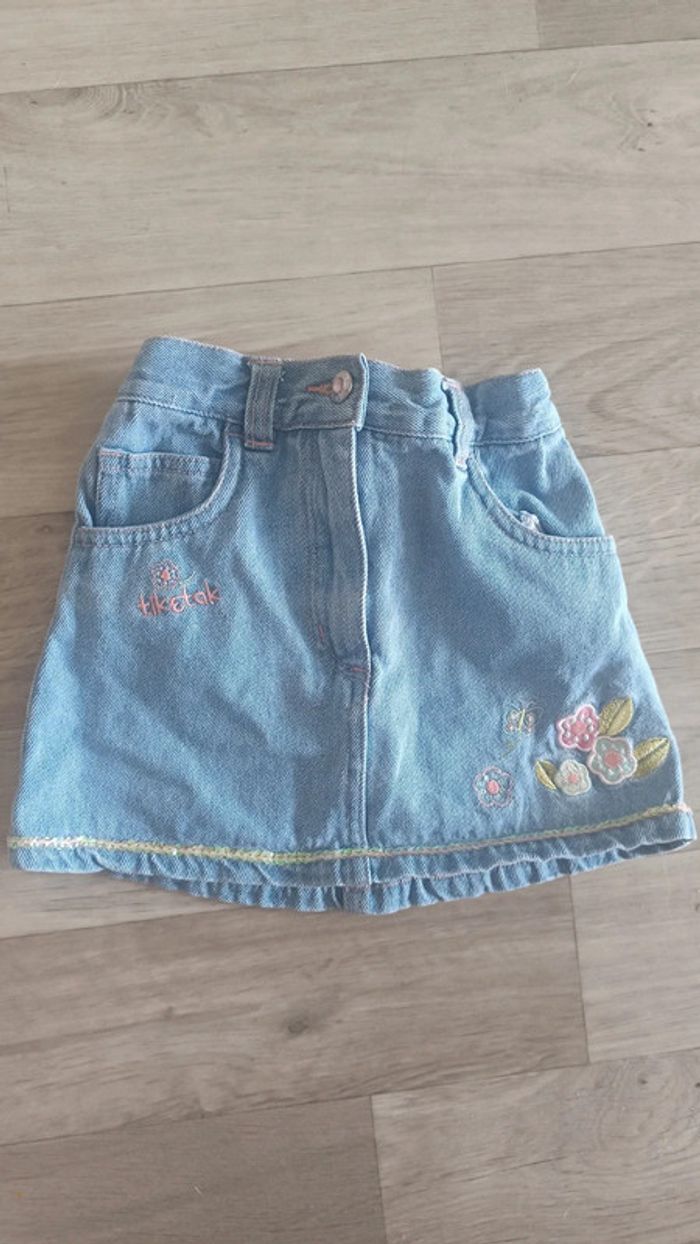 Petite jupe en jean pour l'été taille 92 cm marque Tik et tak