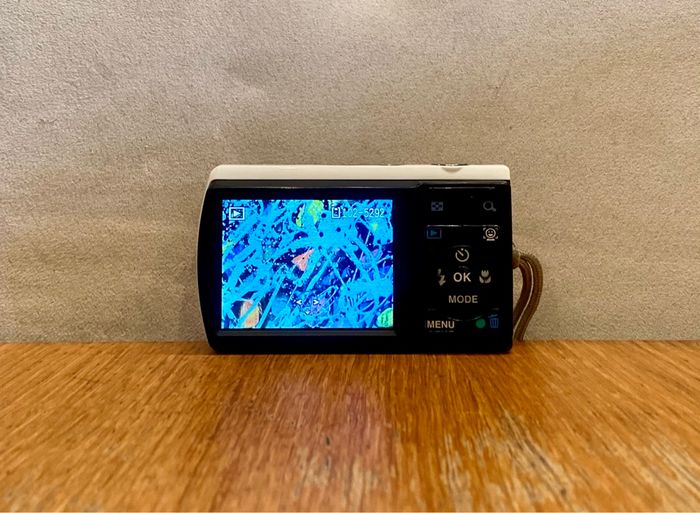 Pentax optio E 80 blanc appareil photo + vidéo - photo numéro 2