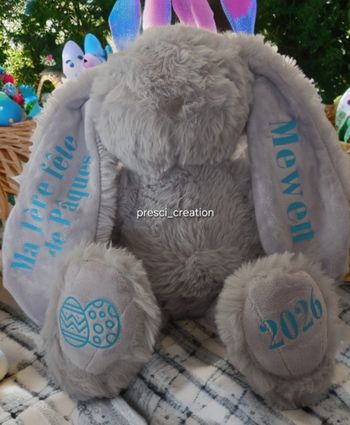 Peluche lapin de pâques 
