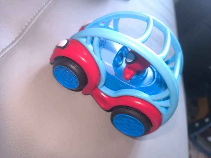 Voiture spidey spiderman comme neuve - photo numéro 2