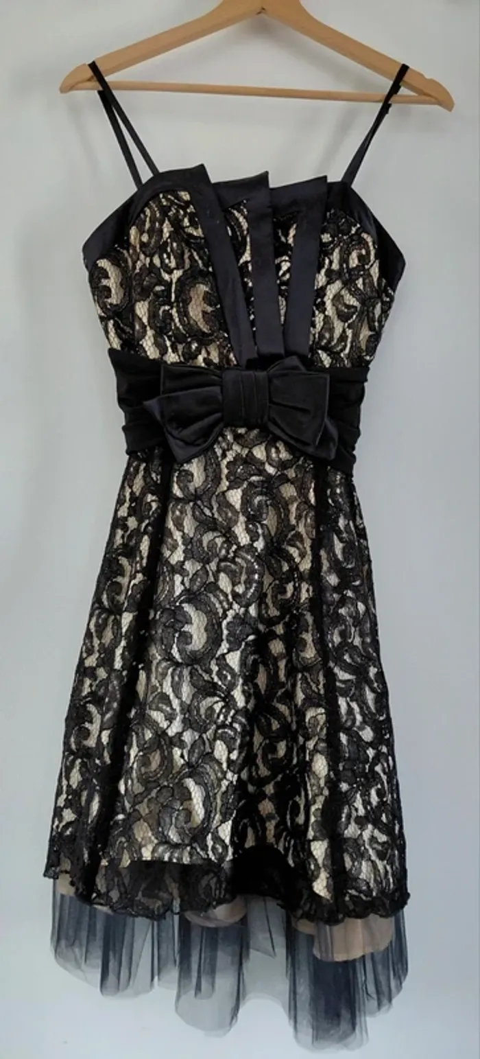 Robe noire et or Juju et Christine