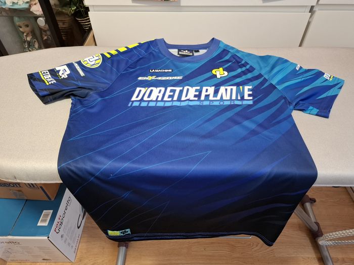 Superbe et rare tee-shirt homme D'Or et de Platine Jul XL bleu excellent état - photo numéro 4