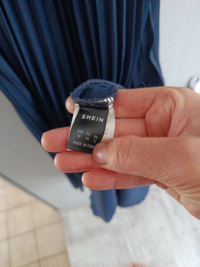 Robe soirée bleu marine - photo numéro 2