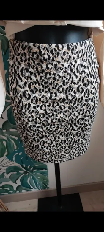 Jupe moulante taille 36