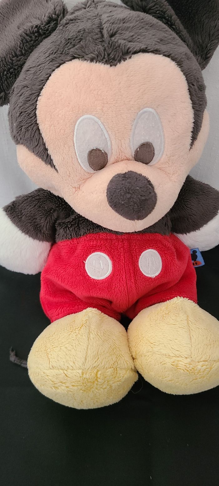 DISNEY Peluche Mickey Mouse - photo numéro 3