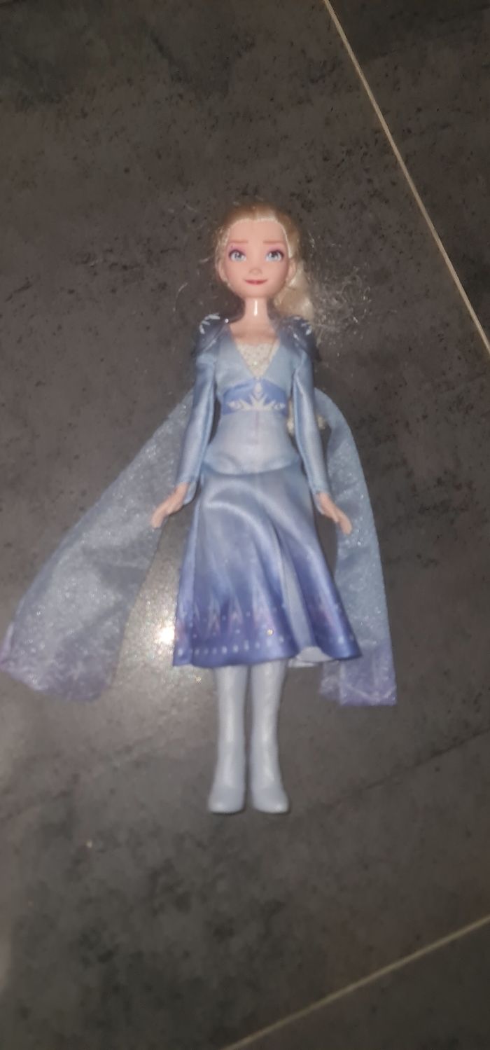 Poupee barbie disney