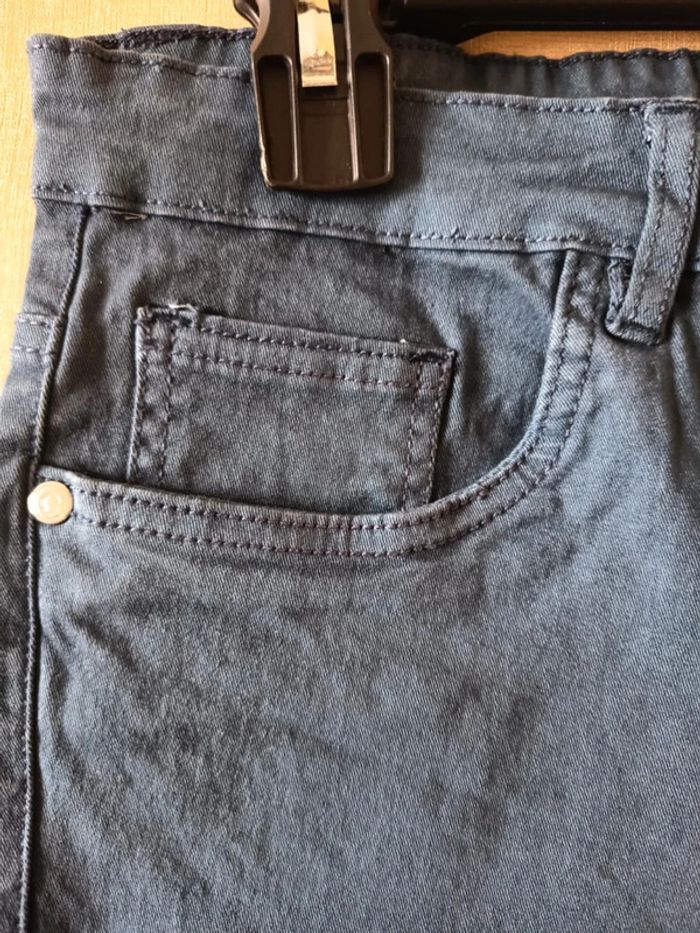 Pantalon coupe skinny. Marque treeker 9 - photo numéro 3