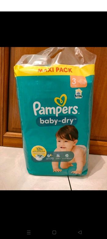 124 couches Pampers baby dry taille 3