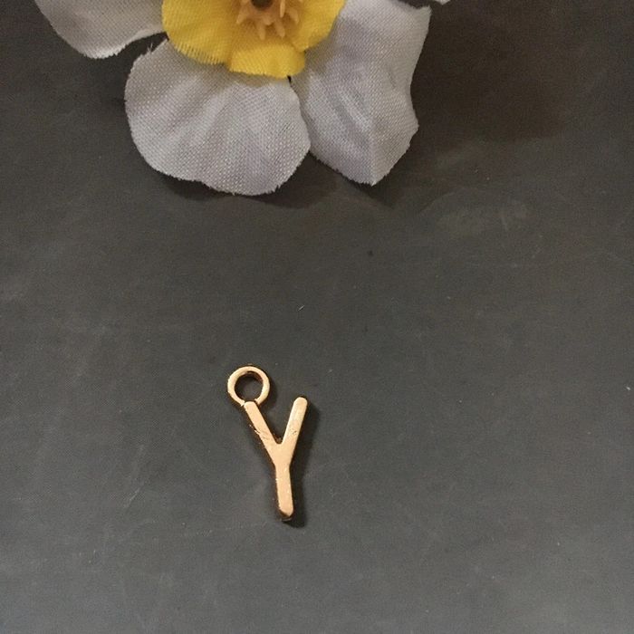 pendentif fantaisie métal doré lettre Y