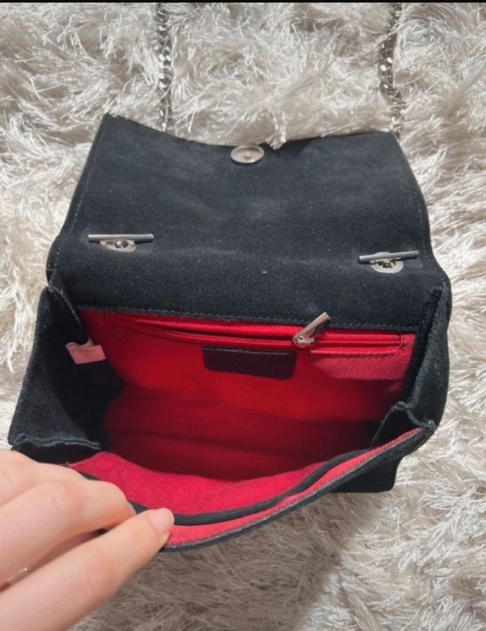 Pochette feutrée noir cuir de vachette chaîne métallique cherry Paris - photo numéro 5