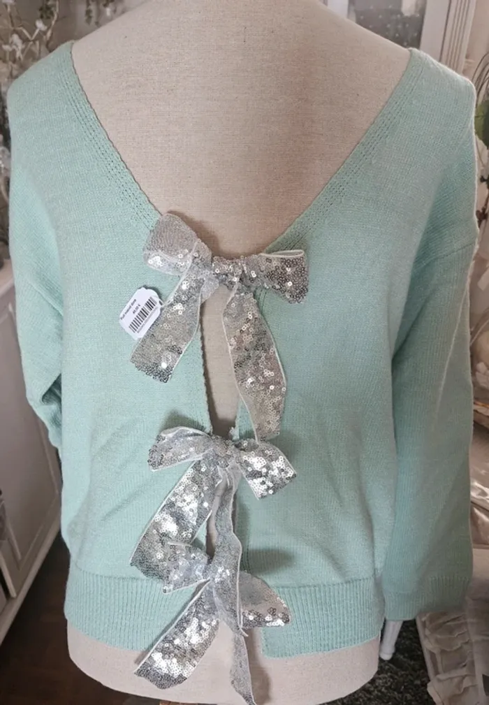 Pull vert d'eau avec noeuds au dos Taille 40/42 Neuf - photo numéro 2