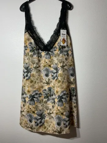 Débardeur femme taille unique (46*52)- E&F - neuf avec étiquette