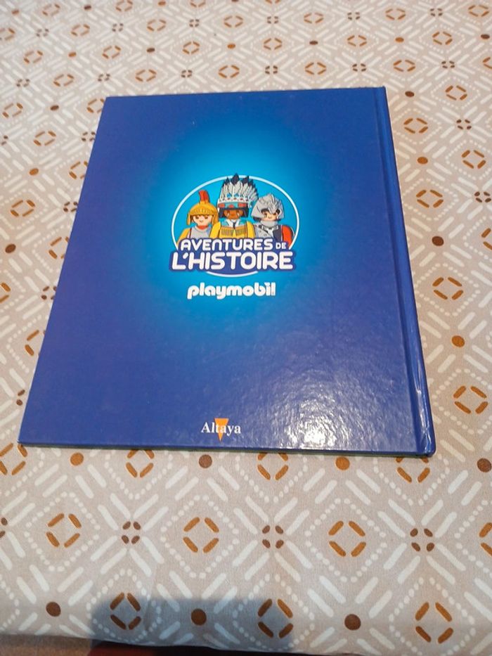 Livre Les chevaliers du moyen âge Playmobil - photo numéro 4