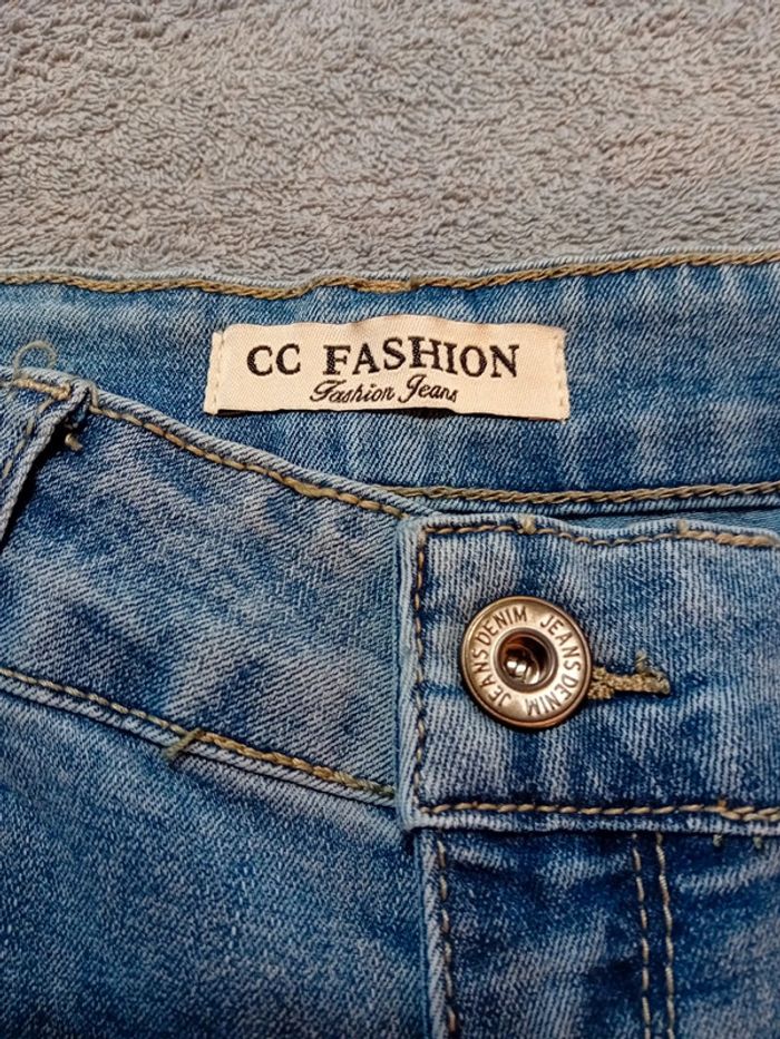 Jeans 16 ans Neuf - photo numéro 2