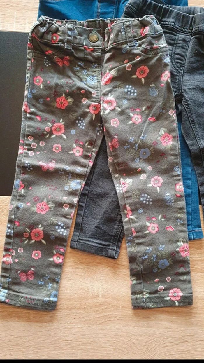Lot de 3 jeans 92 cm - photo numéro 2