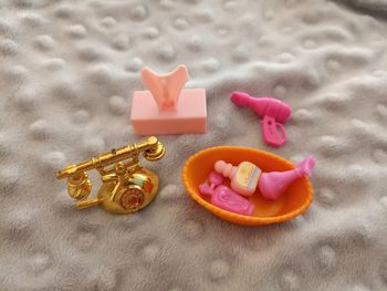 Lot d'objets Barbie divers