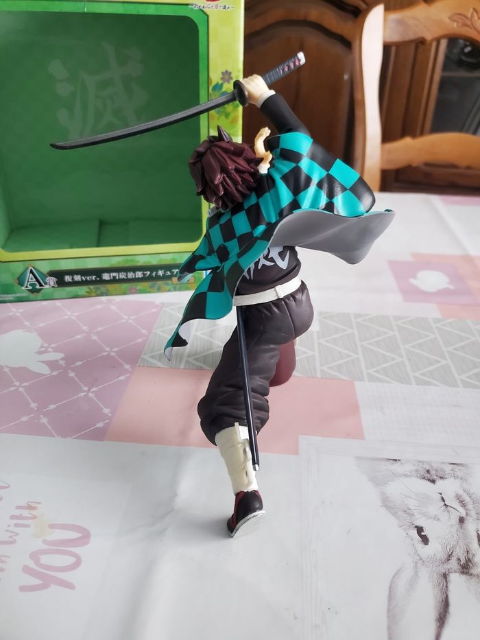 Figurine demon slayer tanjiro kamado - photo numéro 8