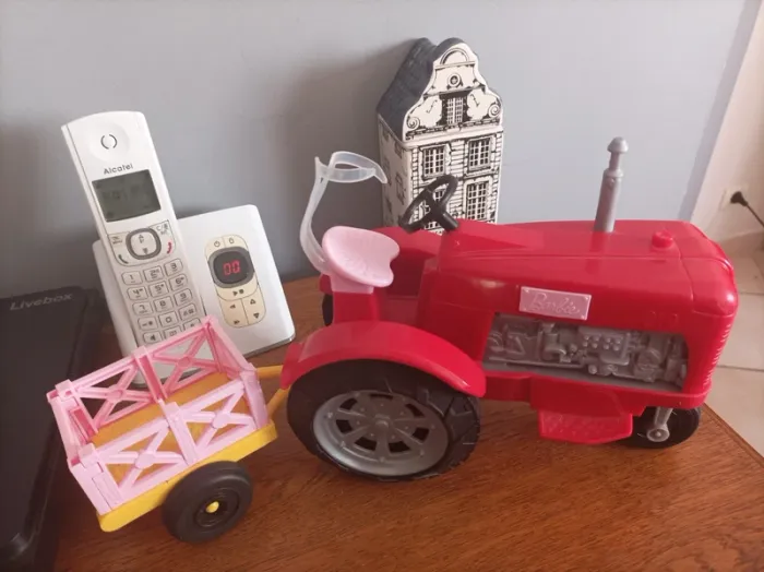 tracteur barbie avec remorque - photo numéro 2