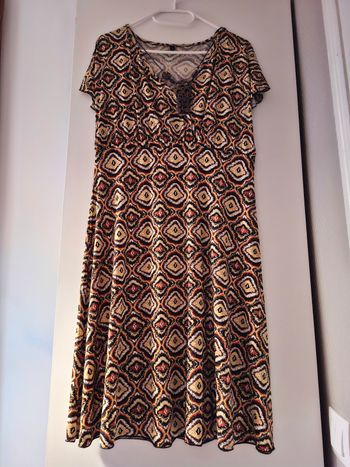 Robe femme taille 3 + collier