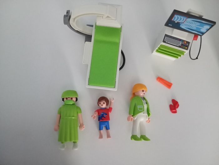 Playmobil hôpital - photo numéro 2