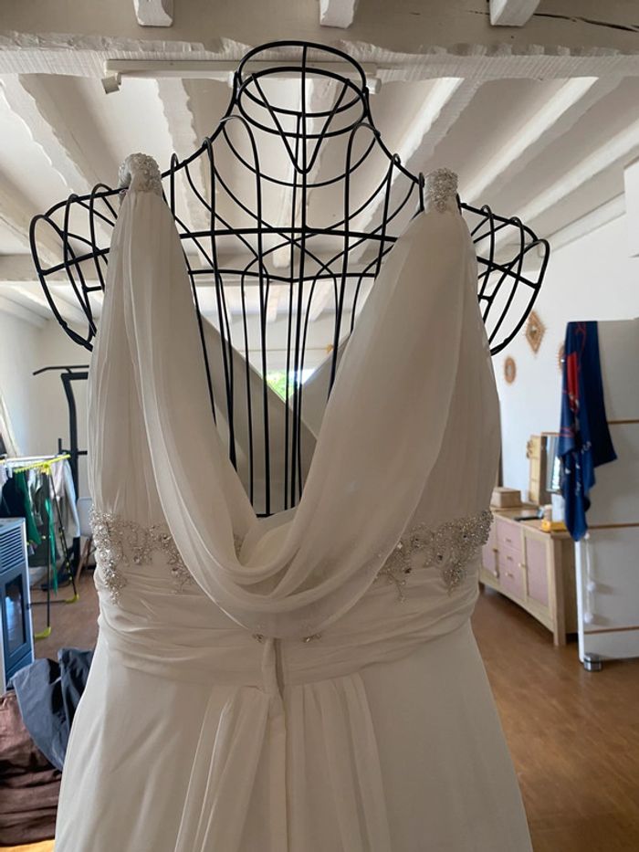 Robe de mariage, robe de mariée blanche avec traîne - photo numéro 8