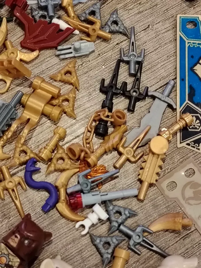Lot vrac lego chima figurines armes drapeaux - photo numéro 4