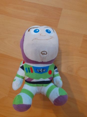 Peluche buzz l'éclair toys story
