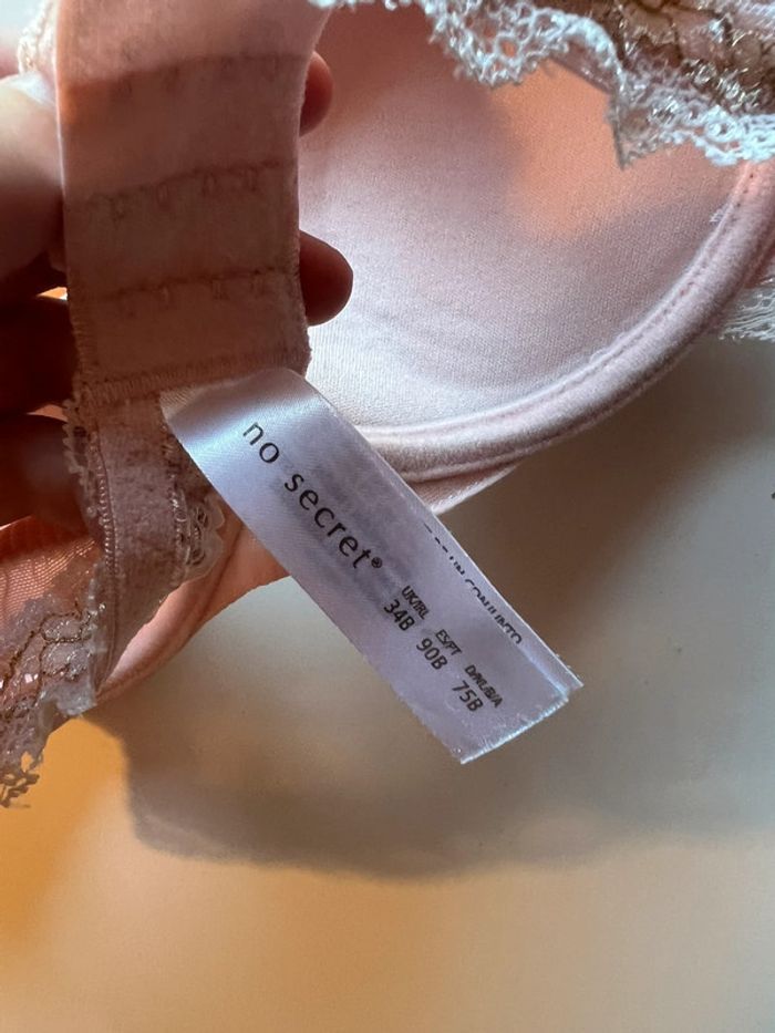 Soutien-gorge - photo numéro 3