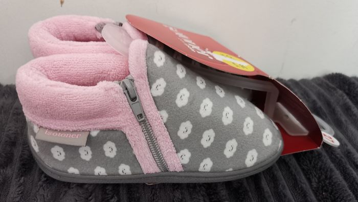 Chaussons Isotoner P27 neufs - photo numéro 3
