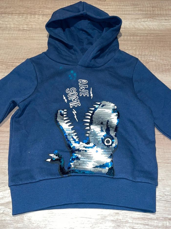 Pull à capuche c&a à sequins Dino 3 ans - photo numéro 5