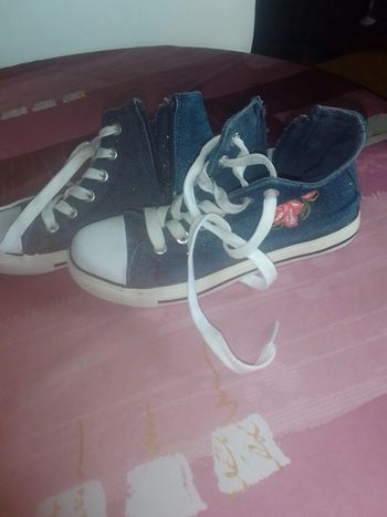 Basket pour fille couleur bleu  taille 32 marque Liberto