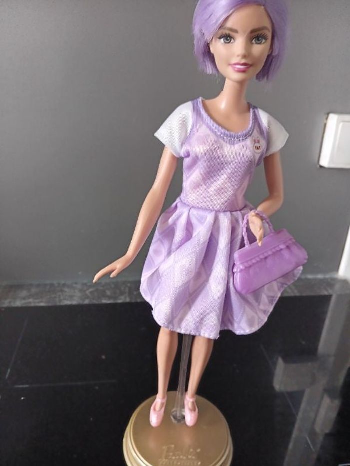 Jolie ensemble pour barbie neuf