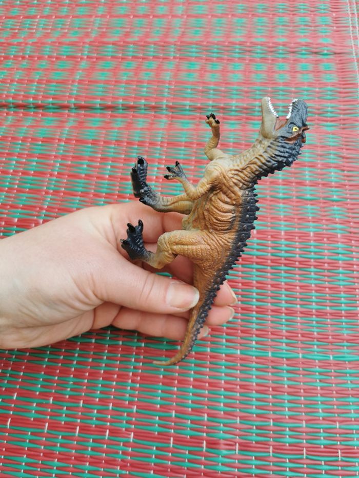 Figurine dinosaure Allosaurus - photo numéro 2