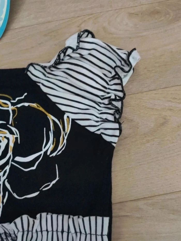Tee shirt 2 ans neuf - photo numéro 3