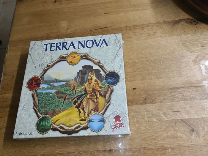 Neuf sous cellophane jeu de société Terra Nova des éditions Super Meeple
