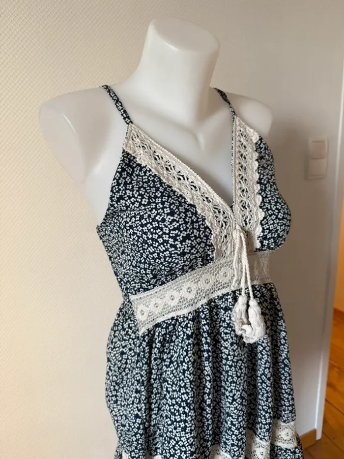 Robe vintage bleu en très bon état taille 36 - photo numéro 2