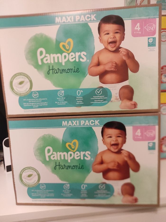 2 cartons Pampers taille 4