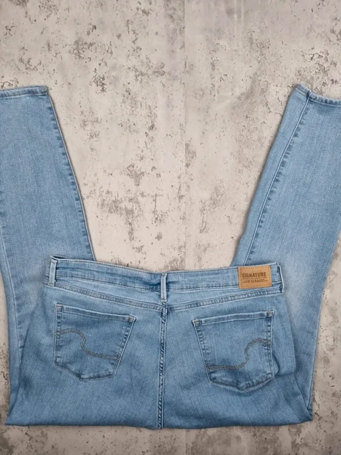 Jean Levi’s Signature Skinny Bleu Ciel – Taille 46 Femme (mesures en photos) - photo numéro 3