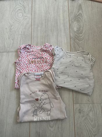 Bodies bébé taille 9 mois