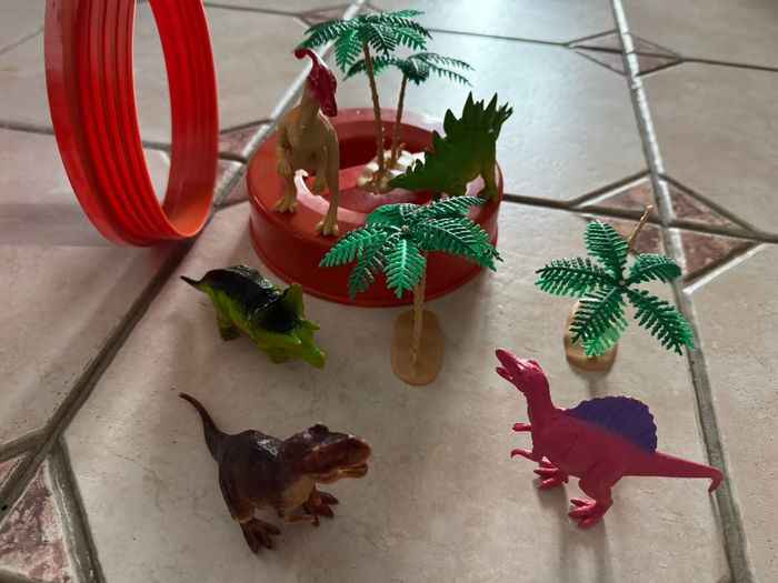 Boîte transportable de jeu dinosaure