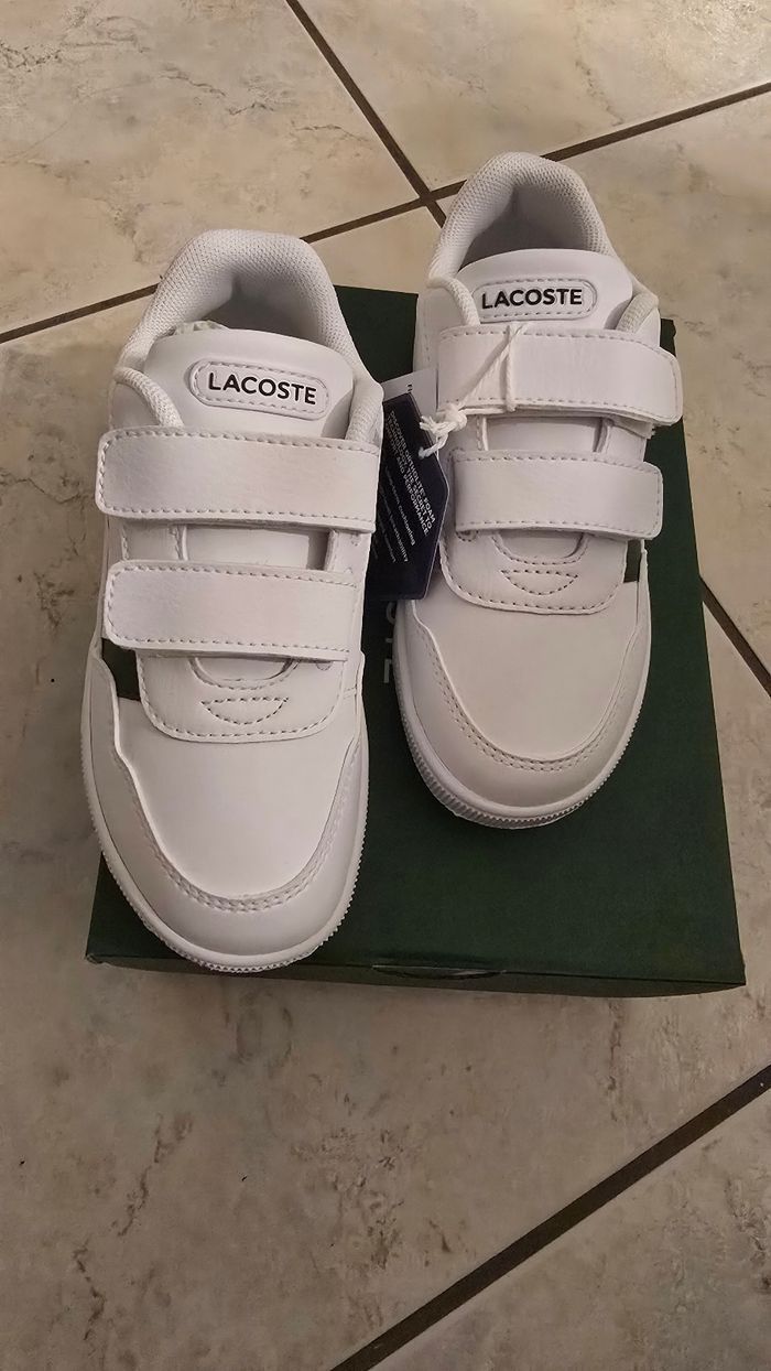 (Neuves non portées)🏷🤩🥰😍 superbes baskets lacoste pointure 27 garçon 🤩🥰😍 - photo numéro 3
