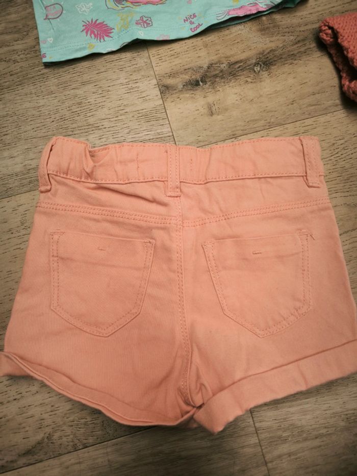 Lot de vêtements la halle 4ans - photo numéro 3