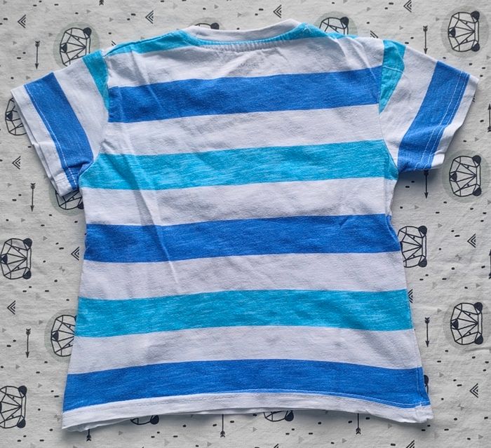 Tee-shirt taille 1/2 ans - photo numéro 3