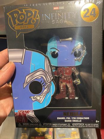 Pin's funko Marvel loungefly nebula 24