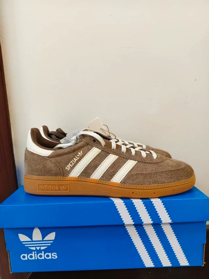 Adidas  HANDBALL SPEZIAL taille 36 - photo numéro 3