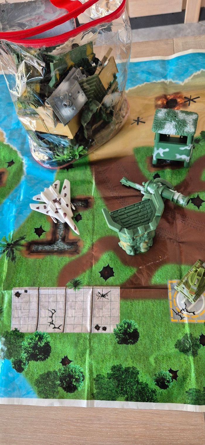 Lot de jouets militaires - photo numéro 3