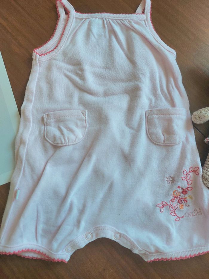 Combinaison barboteuse Obaïbi taille 1 mois - photo numéro 2