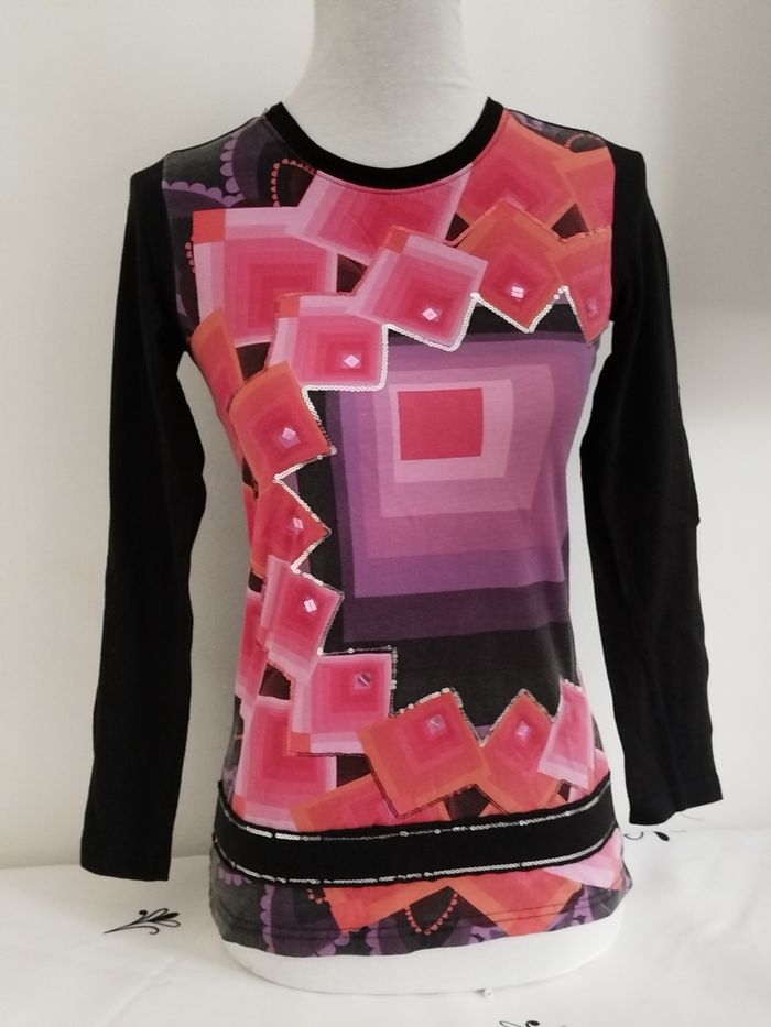 Tee-shirt manches longues noir imprimé multicolore Desigual taille 11-12 ans